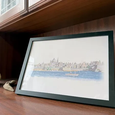 Traditional Maltese 3bd With Front & Back Balconies - Close To Gozo Ferry